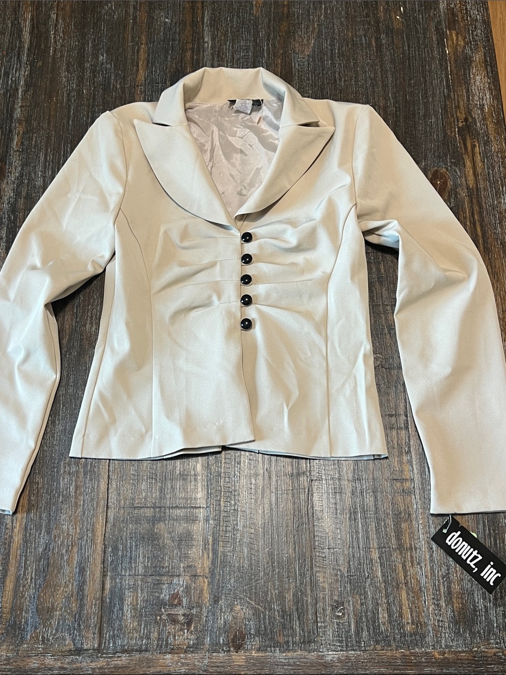 Donutz Inc. Women's Cream Tailored Button Blazer - New With Tags